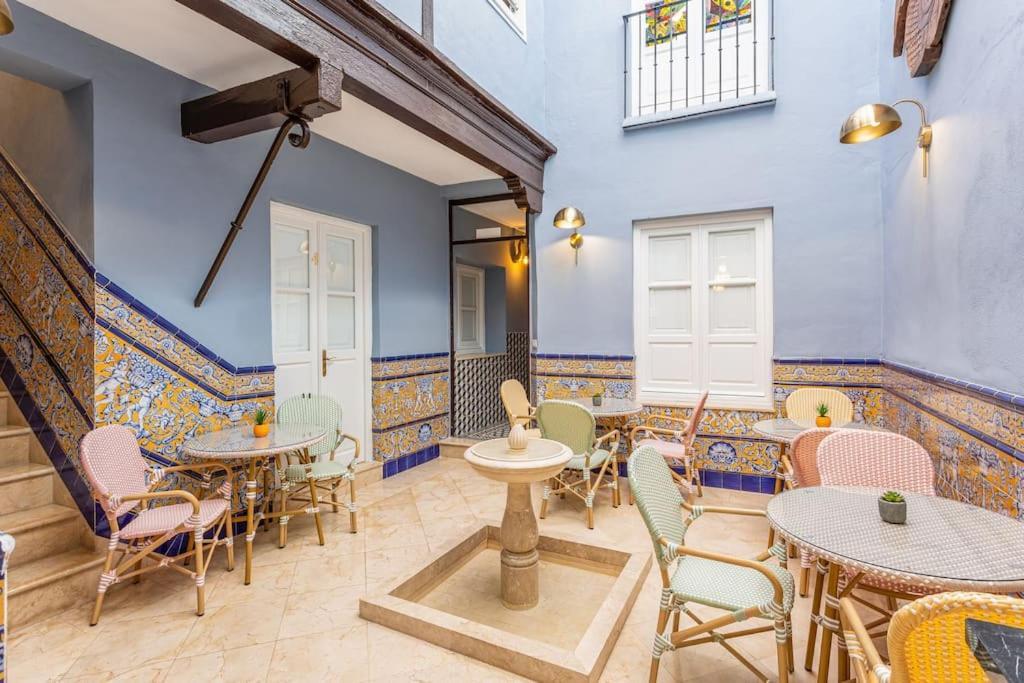 5. Casa De Alma. In Historic House Apartamento Málaga