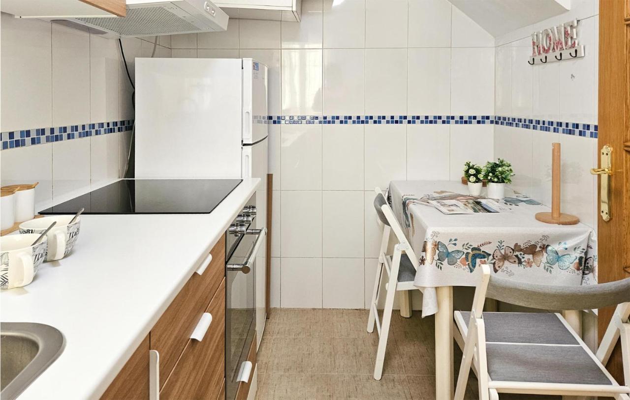 Apartment 2 Bedroom Stunning In *