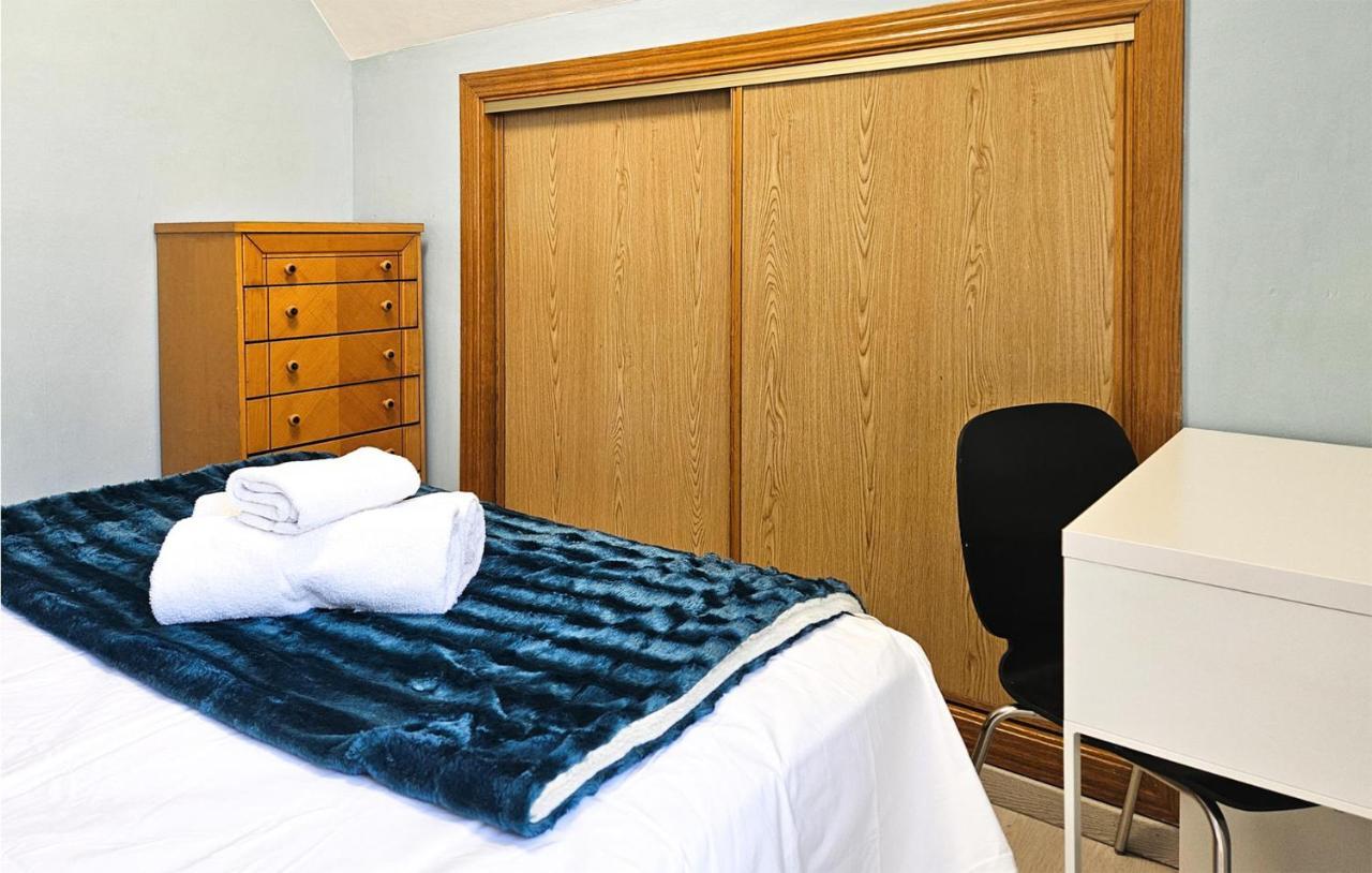 2 Bedroom Stunning In *