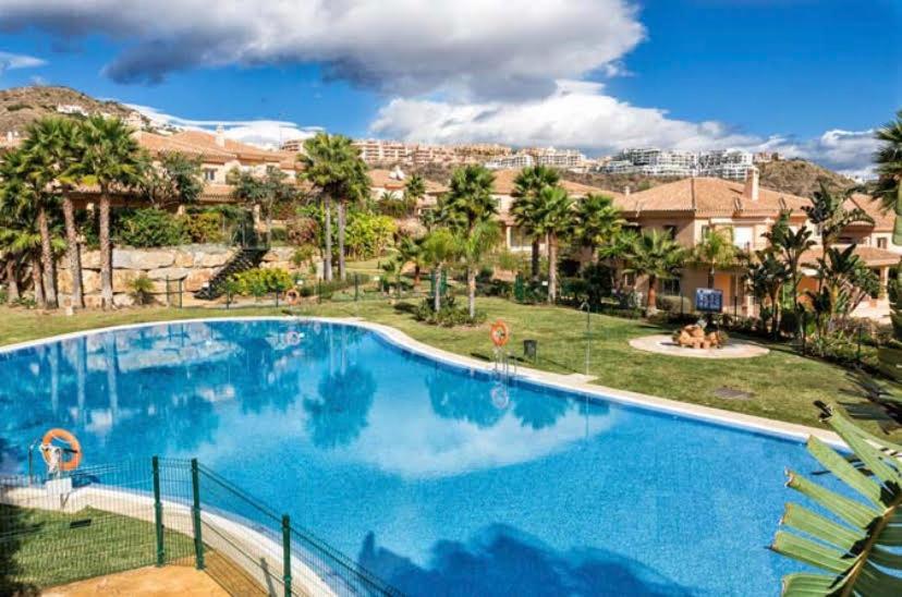 Spacious Flamenco Riviera Del Sol Malaga