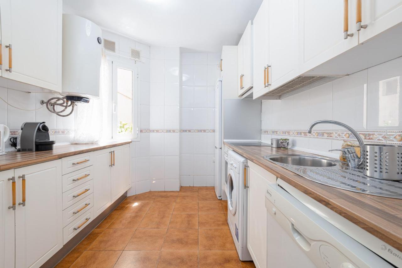 C17 Lovely 2 Bdr * Malaga