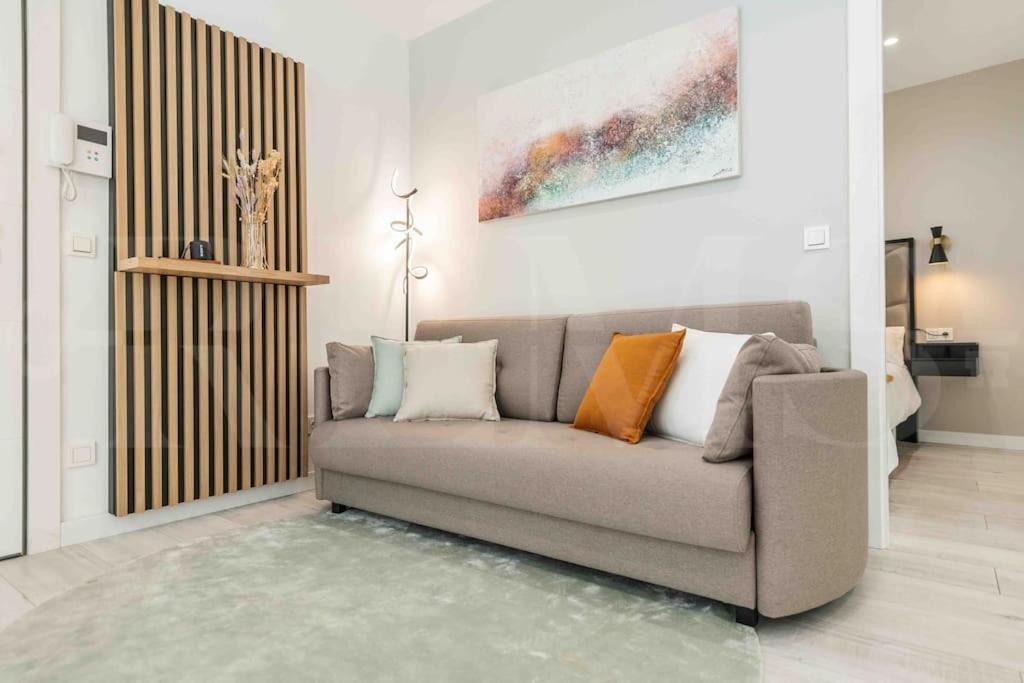 Tranquil & Bright With Parking By Rems