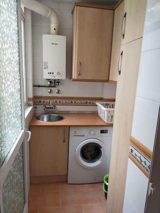 Apartment Piso En Zona Universitaria-teatinos. *