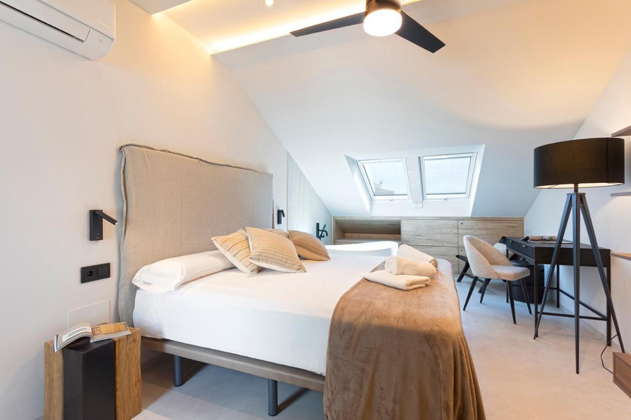 Magnificent Renovated 2bd 2bth Duplex With Terrace - Centre Appartement