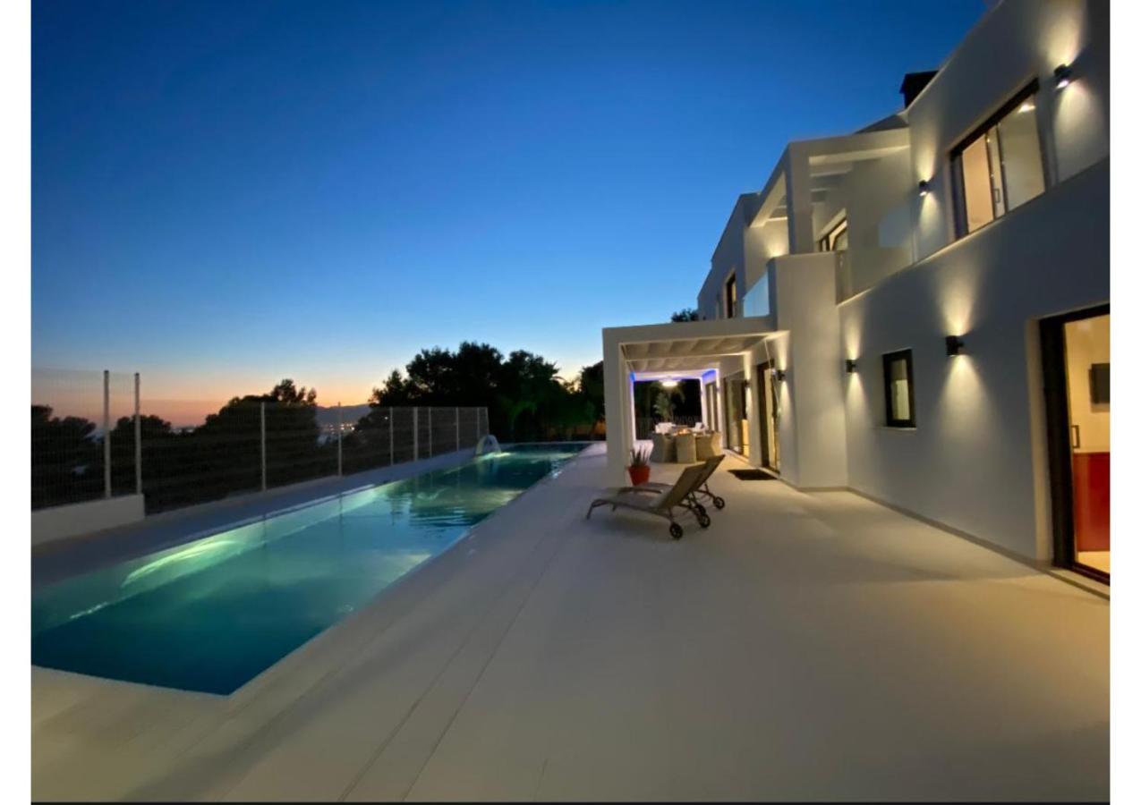 Palacio Nazari Villa *
