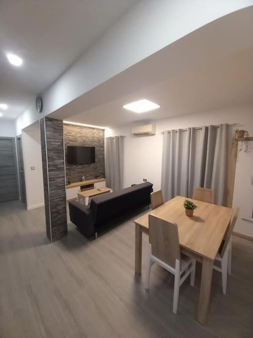 Family Flat Close To The Centre-v-estrell Málaga