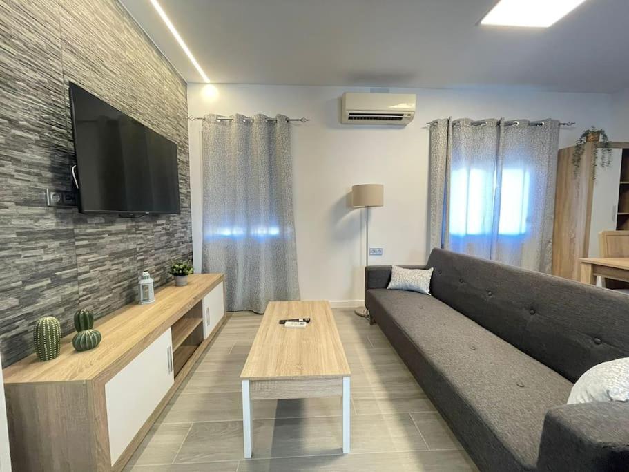 Family Flat Close To The Centre-v-estrell Appartement *