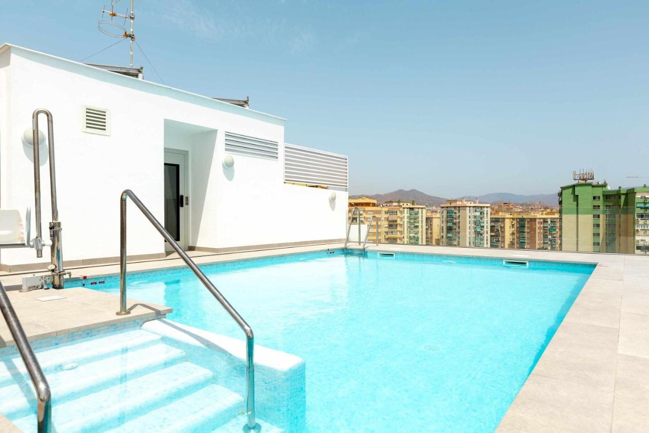 Cosmopolitan Loft & *