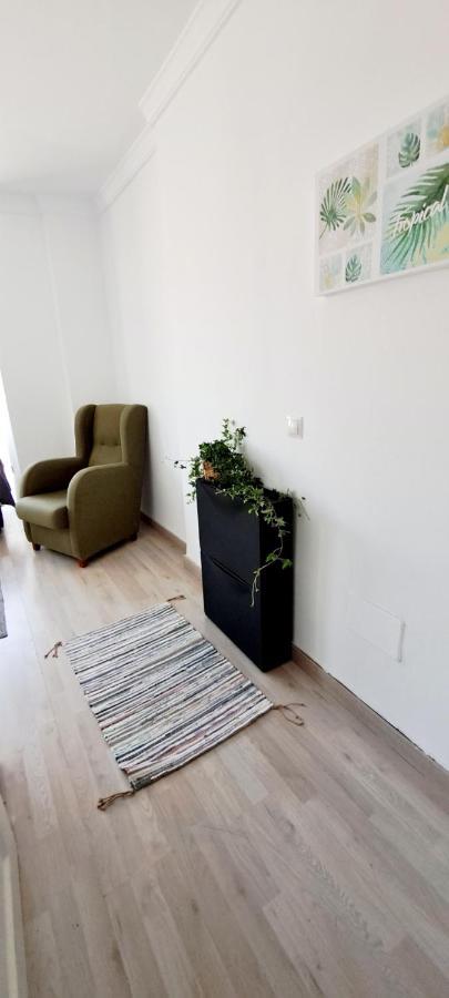 Adelfas Apartment *
