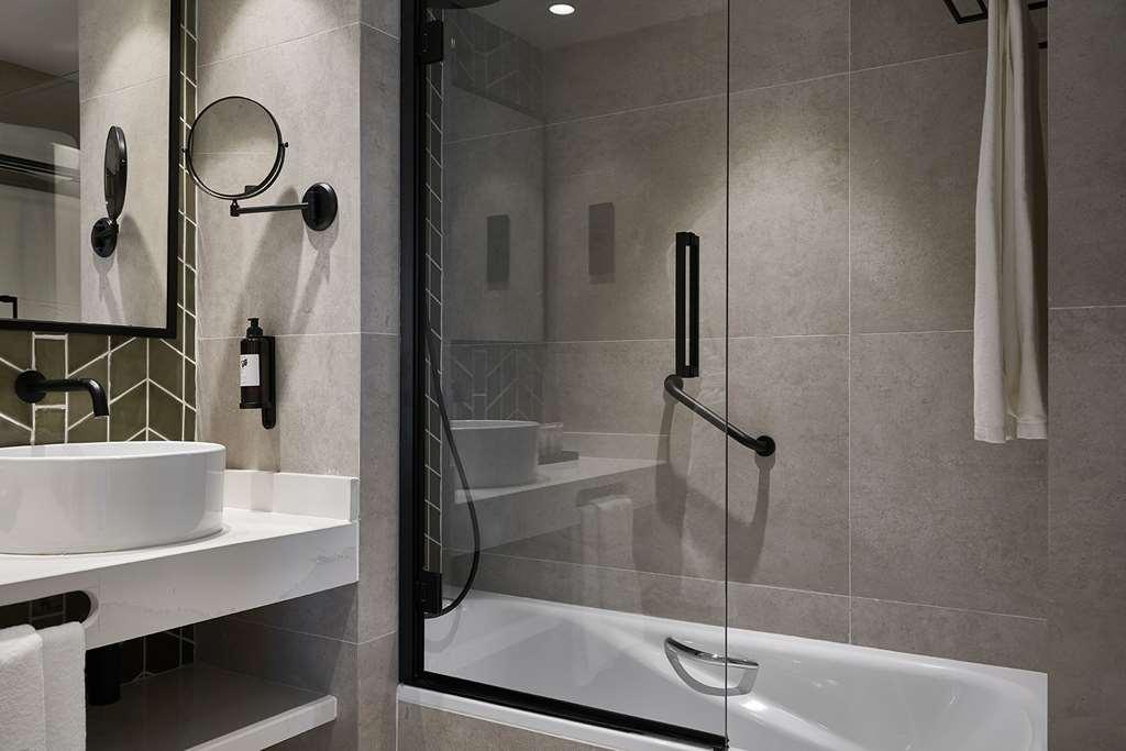 Vincci Larios Diez Hotel
