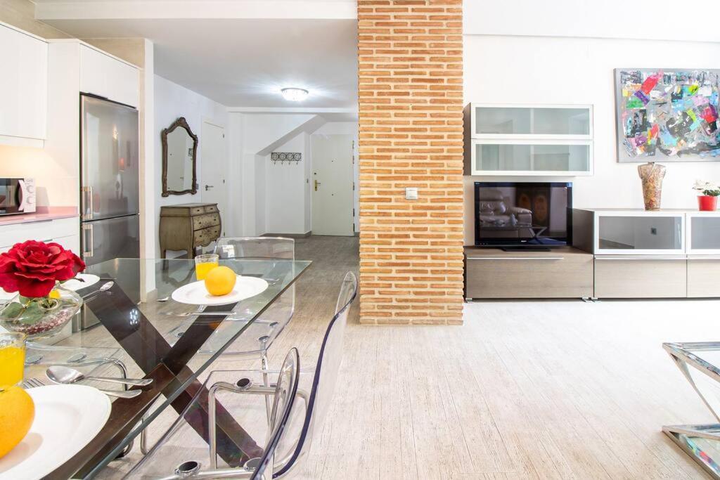 Felix Saenz Apartments! Malaga