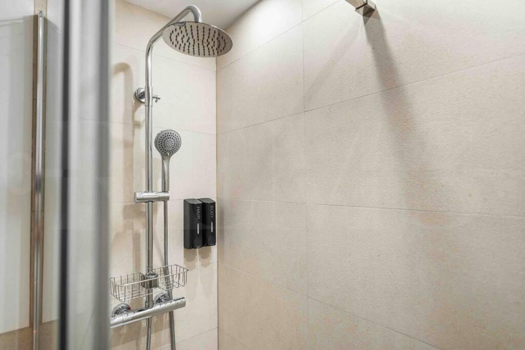 Apartment Eclectic & Elegant By Rems *