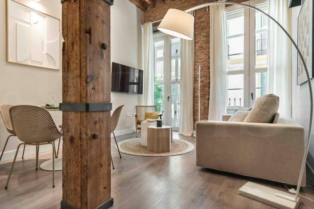 Eclectic & Elegant By Rems *