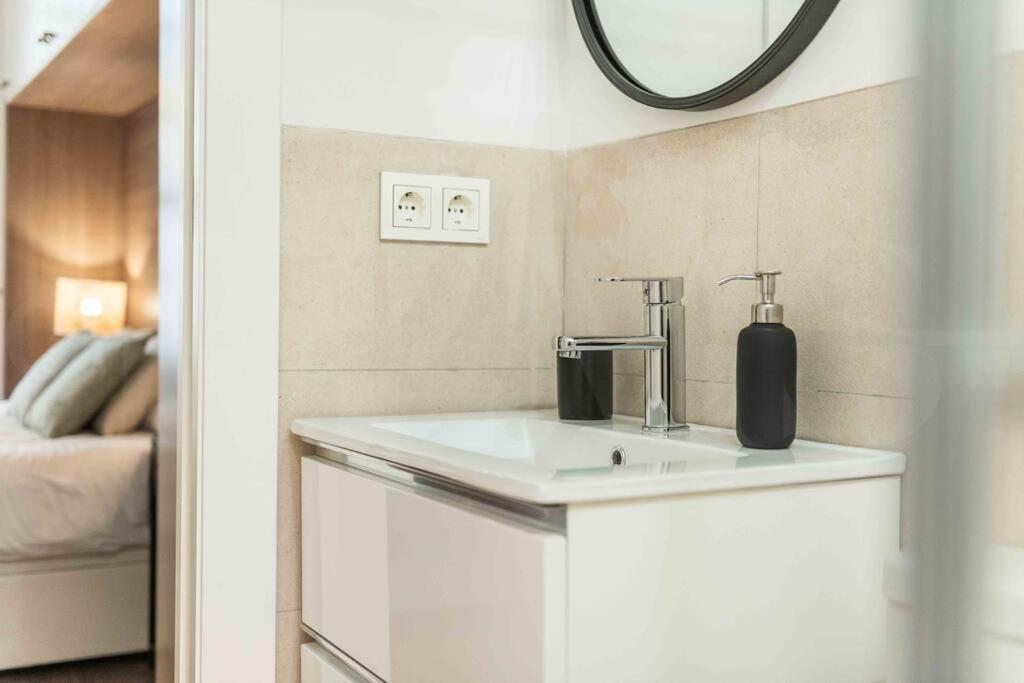 Eclectic & Elegant By Rems Apartment Malaga
