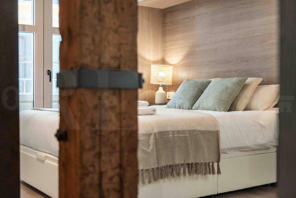 Eclectic & Elegant By Rems Apartment *