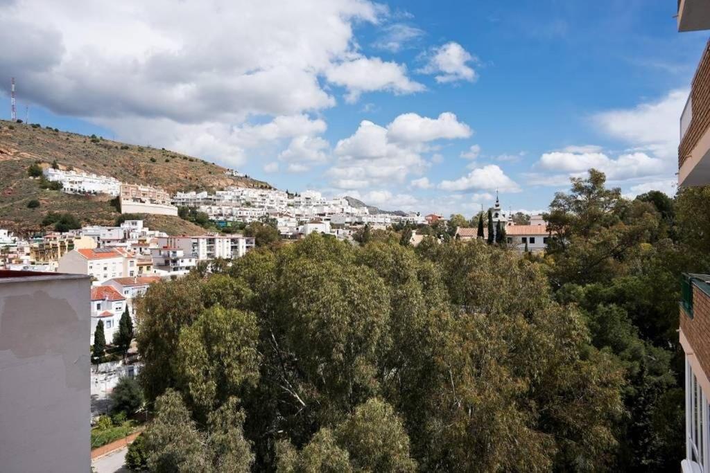 Views In Calm Center Appartement