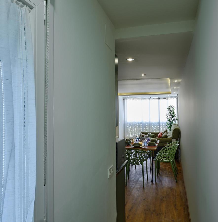 Apartment Leo Home- Bright & Centric 3 Bedrooms With Private Parking Included *