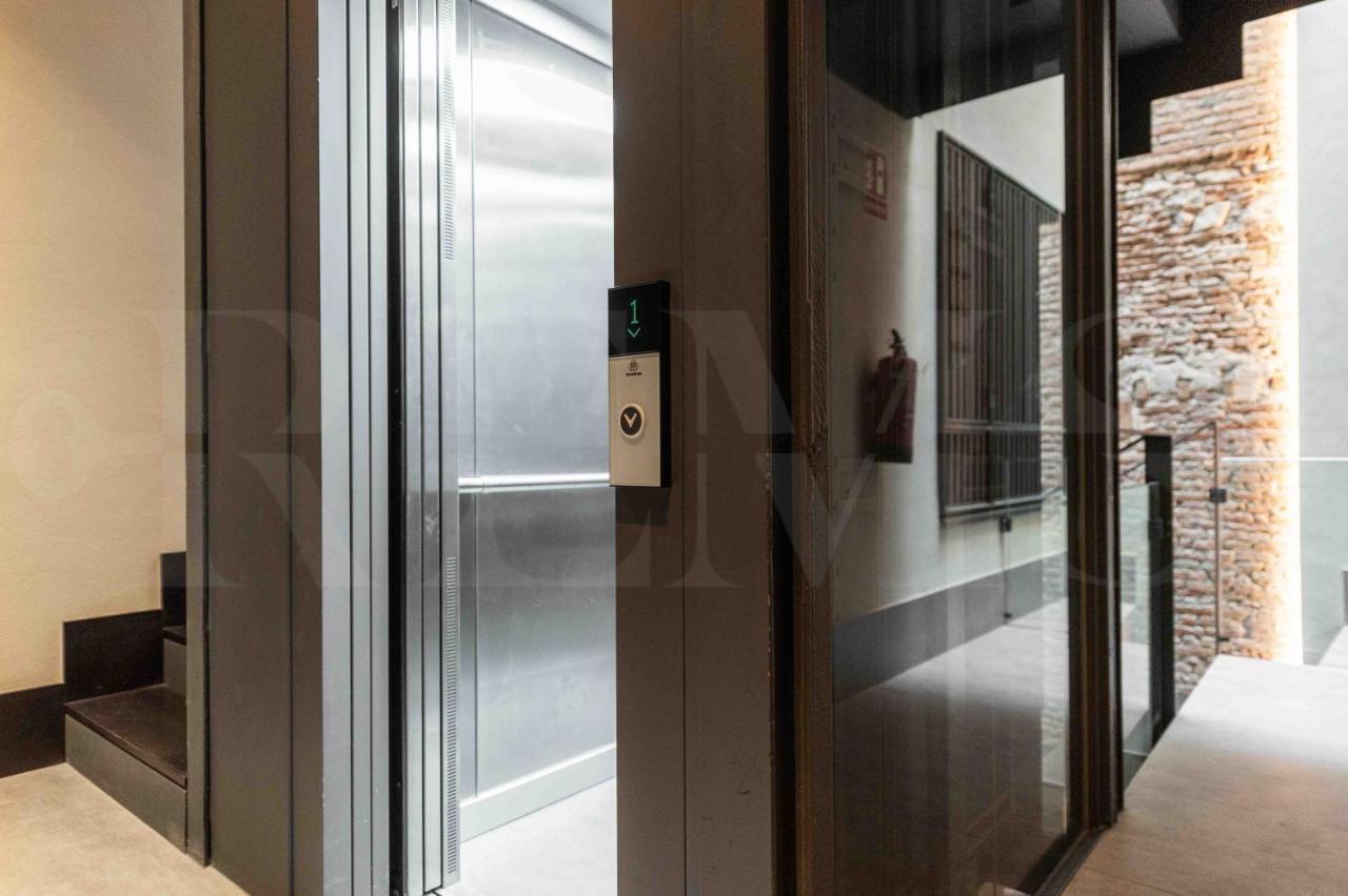 Eclectic & Elegant By Rems Apartment *