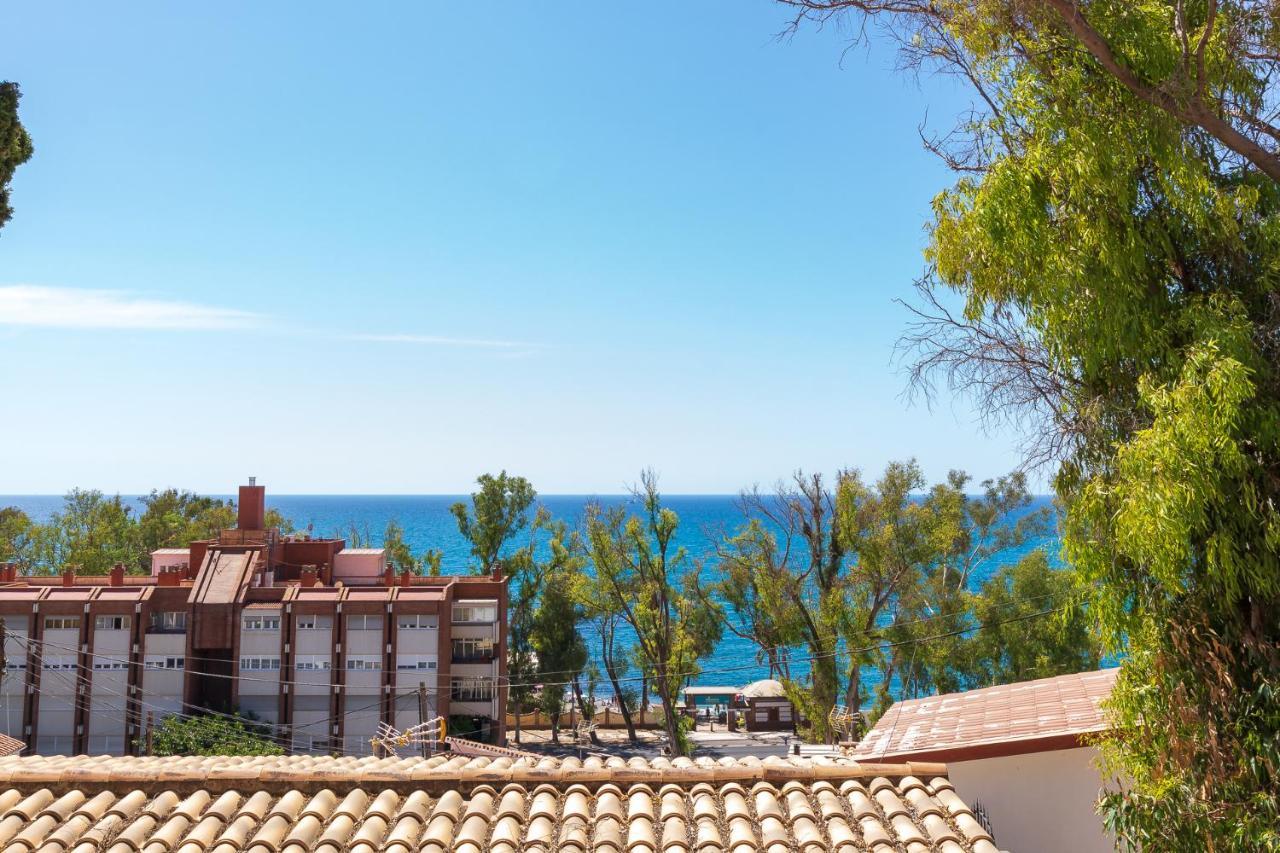 Casa De La Playa. House With Magnificent Sea Apartment *