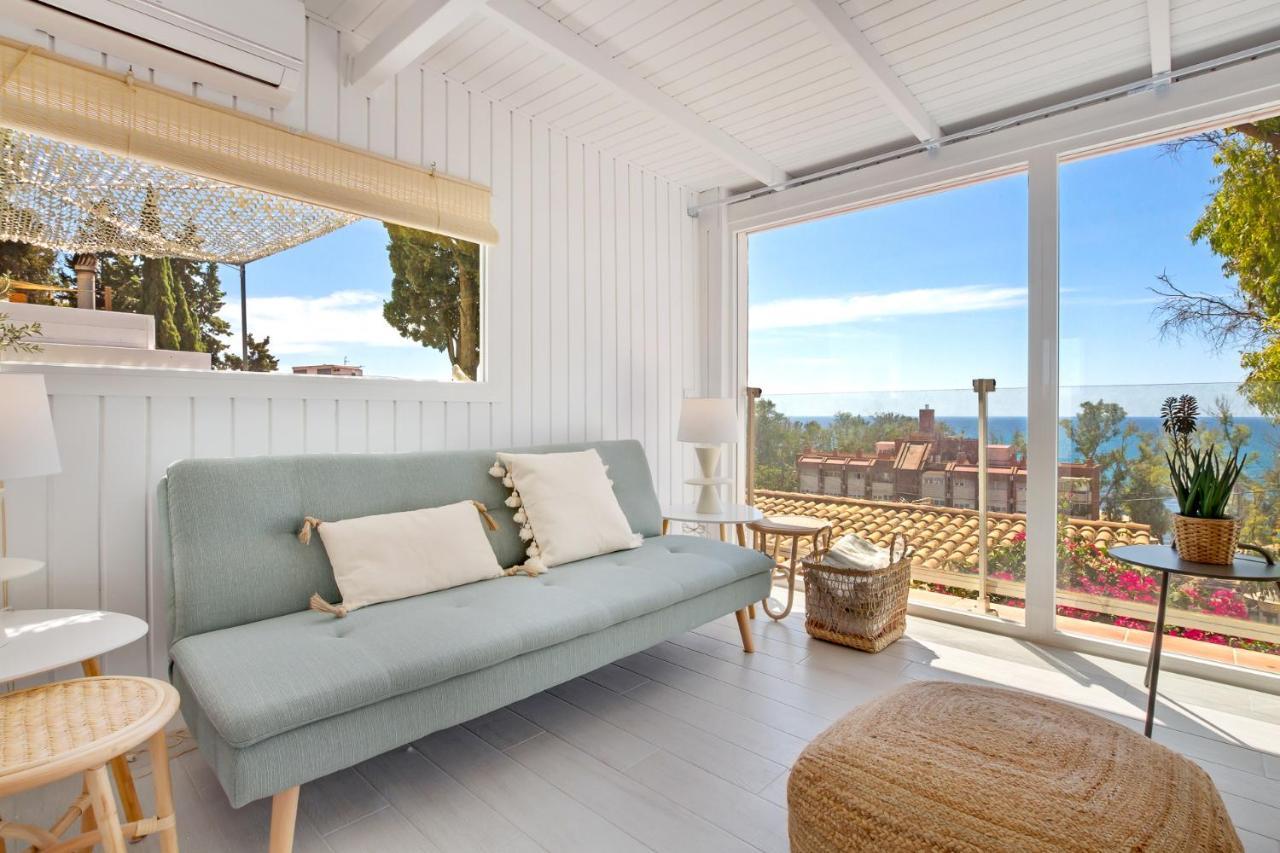 Casa De La Playa. House With Magnificent Sea Apartment Malaga