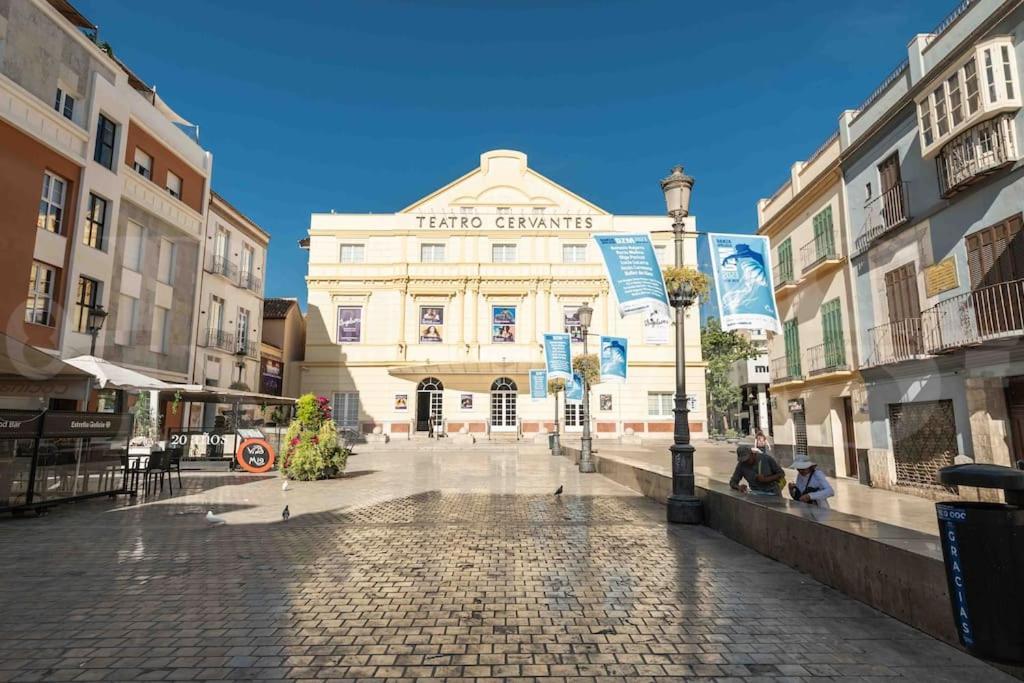 Modern Next To The Cervantes Theatre By Rems *