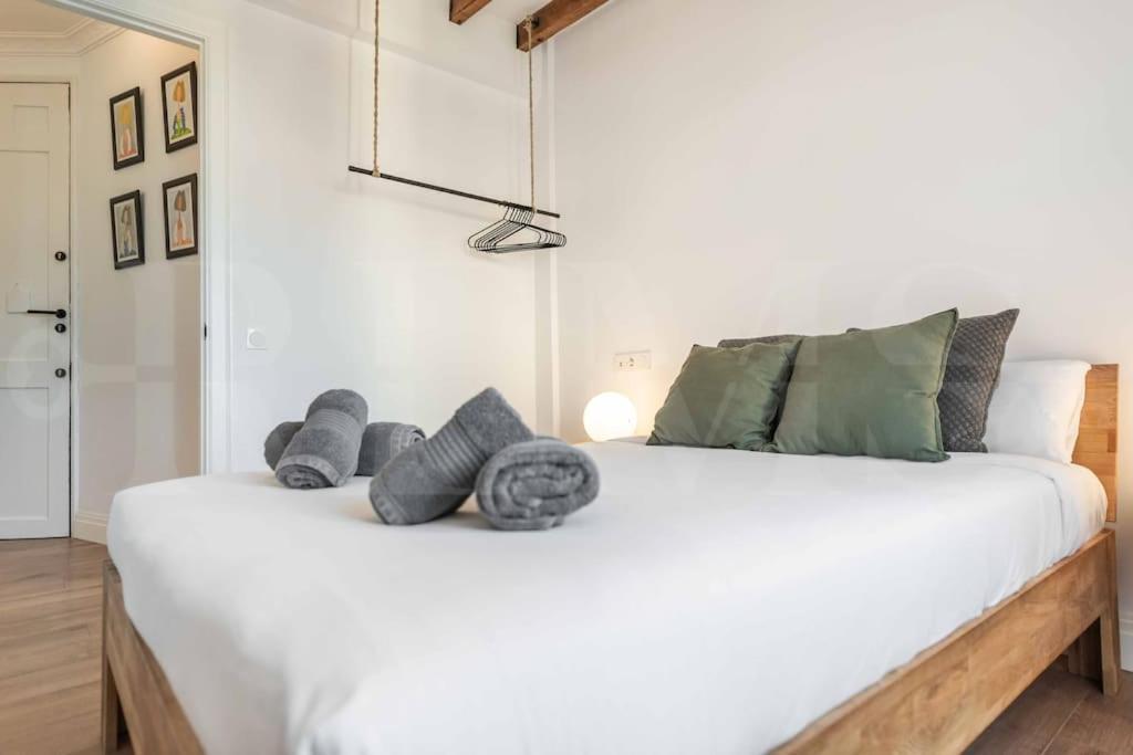 Appartement Modern Next To The Cervantes Theatre By Rems
