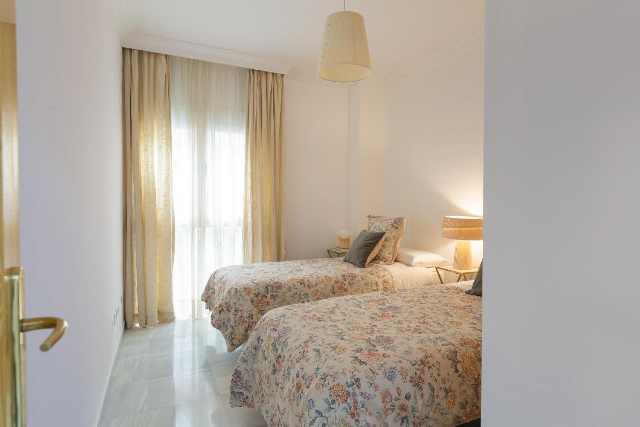 Apartment Balcon De Picasso: Bright With Incredible Views