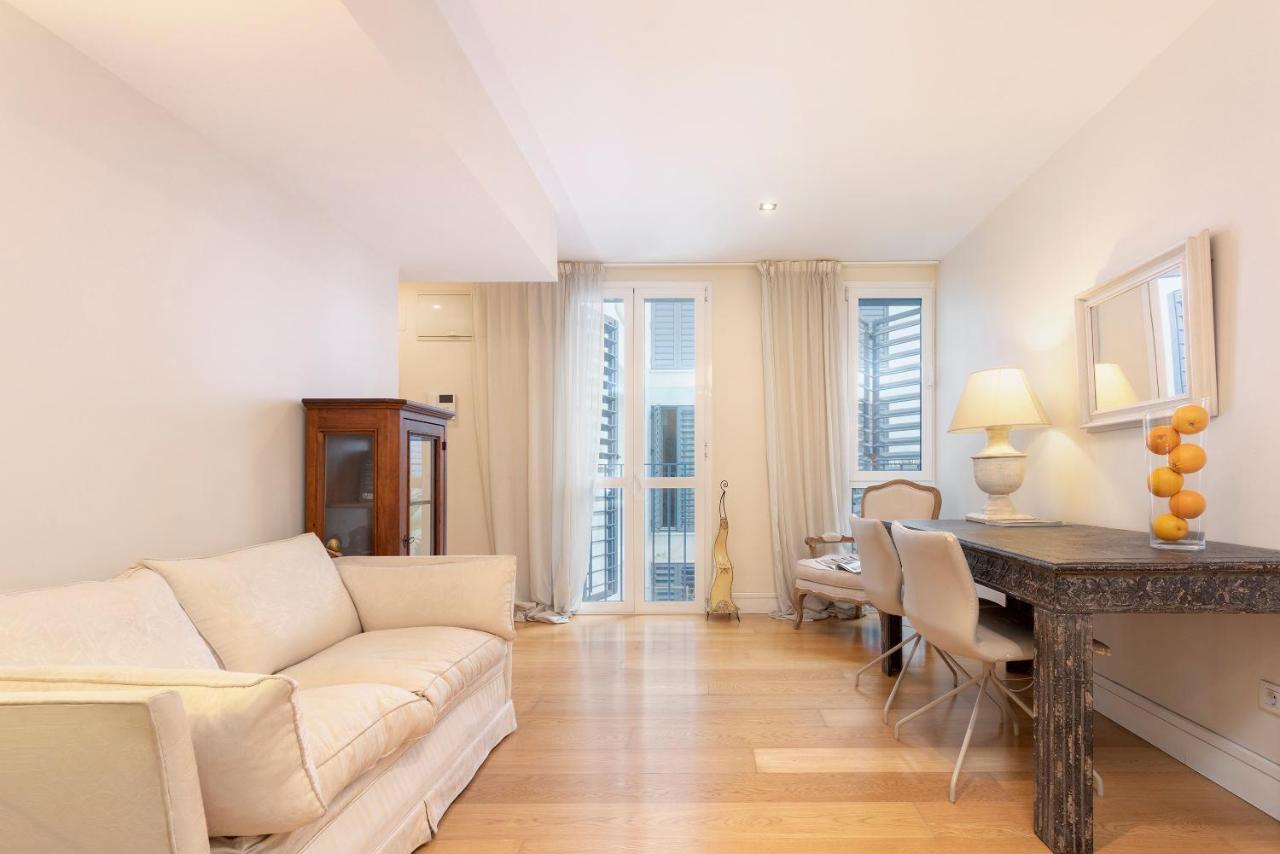 Acogedor Junto A La Catedral By Rent Me * Malaga