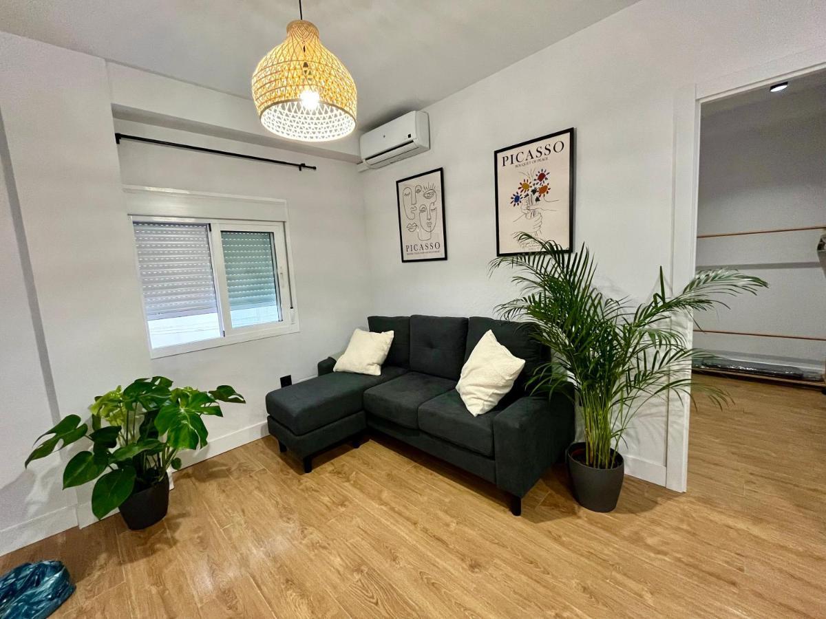 Piso Picasso, Modern In The Heart Of Apartment