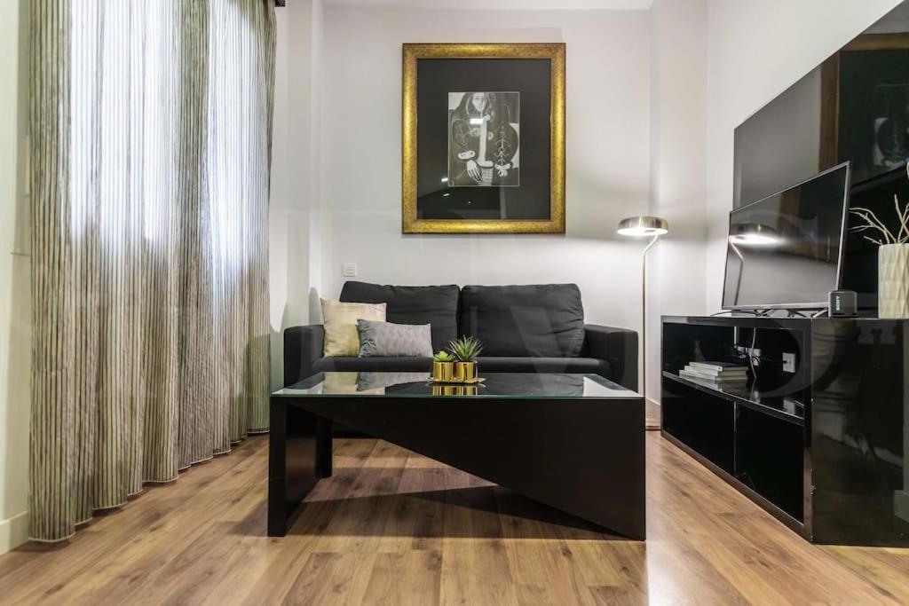 Quiet In The Heart Of By Rems Apartment Málaga
