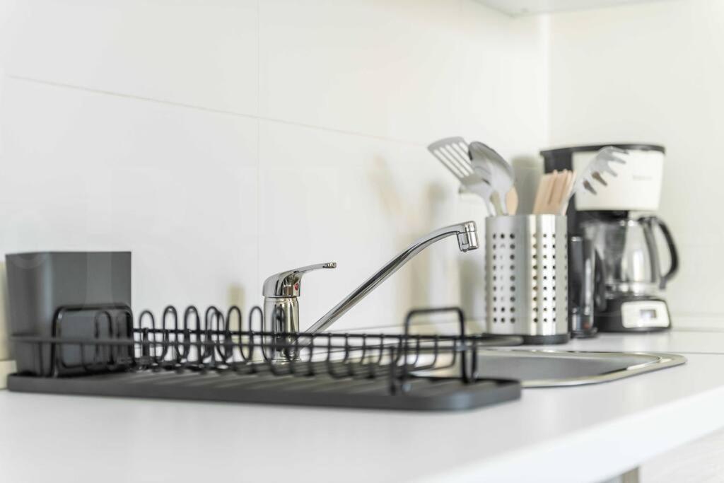 Apartment Authentic Minimalistic Near La Union By Rems Malaga