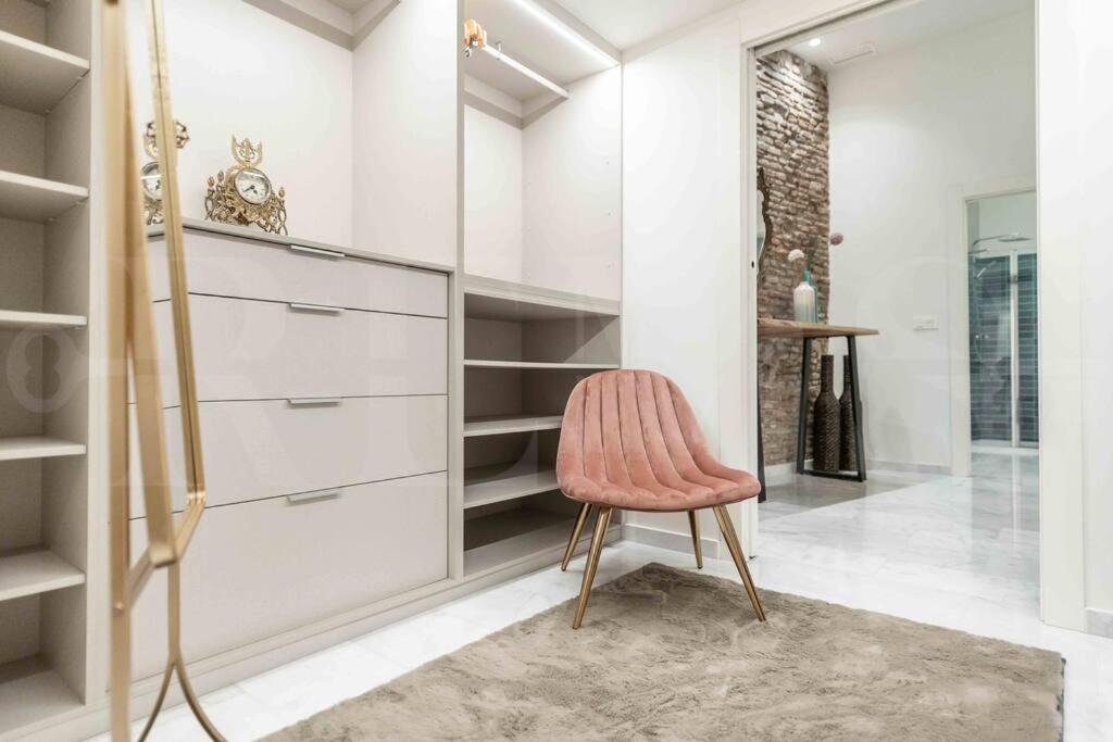 Luxurious In Center With Parking By Rems * Malaga