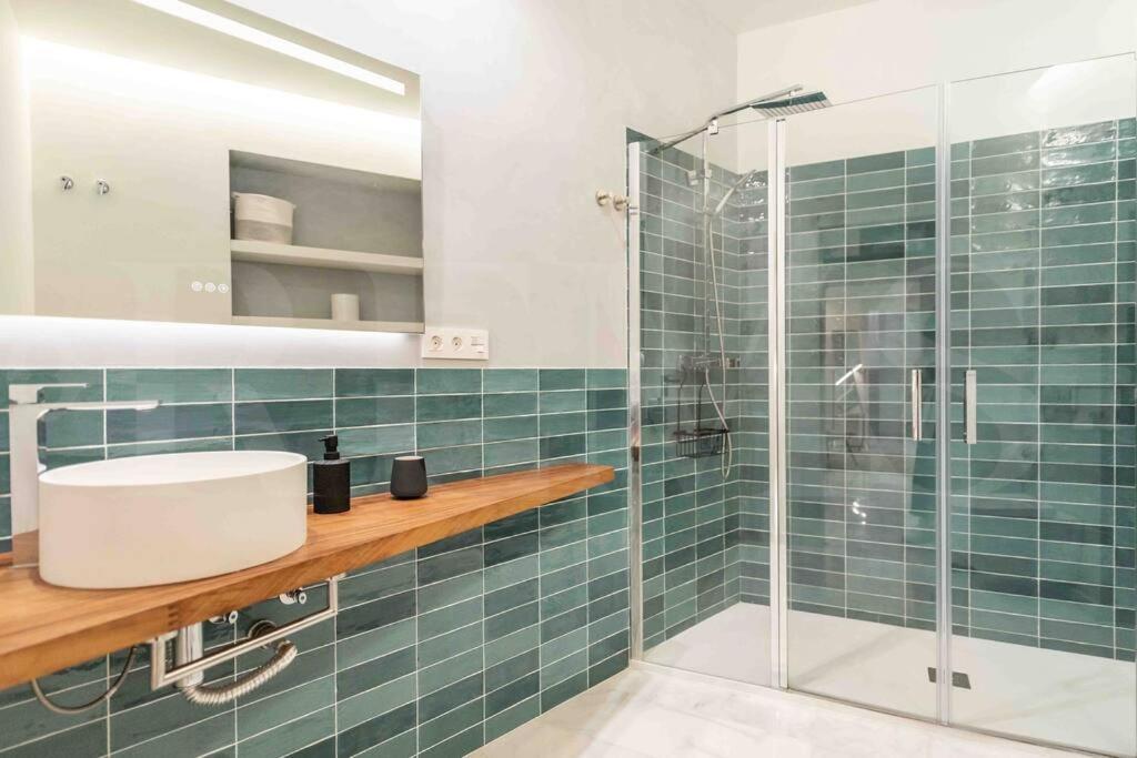 Apartment Luxurious In Center With Parking By Rems *