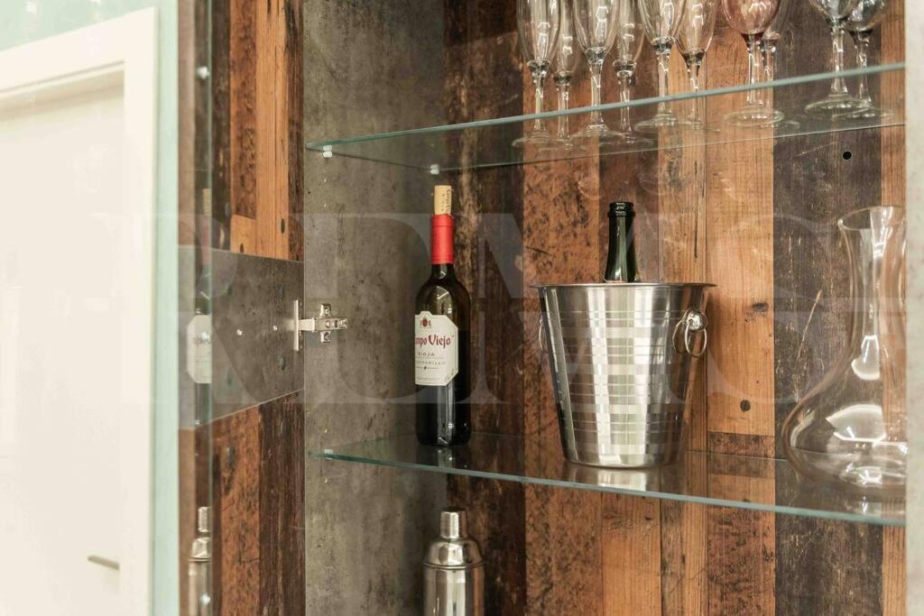 Luxurious In Center With Parking By Rems Malaga