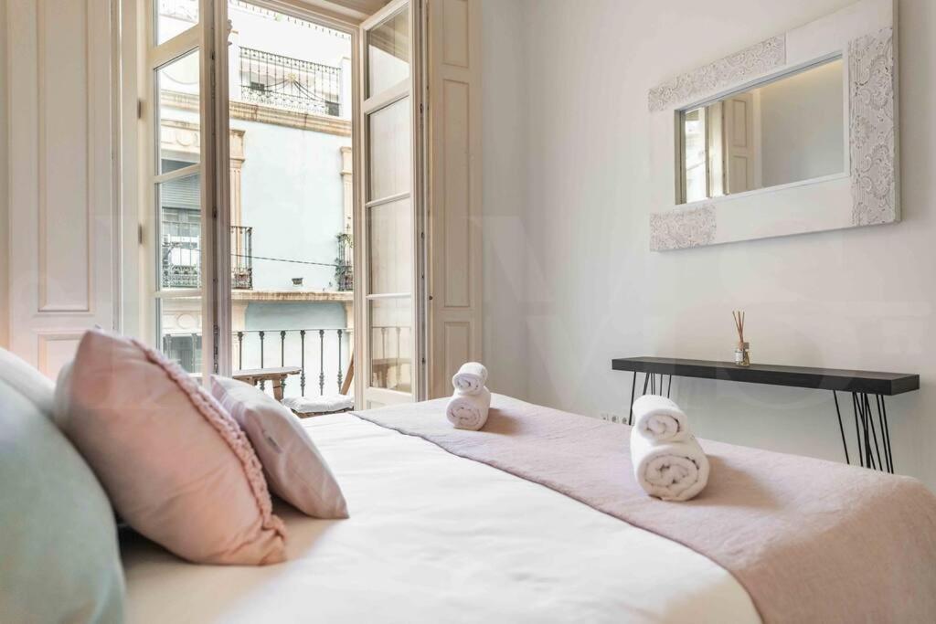 Apartment Luxurious In Center With Parking By Rems Malaga