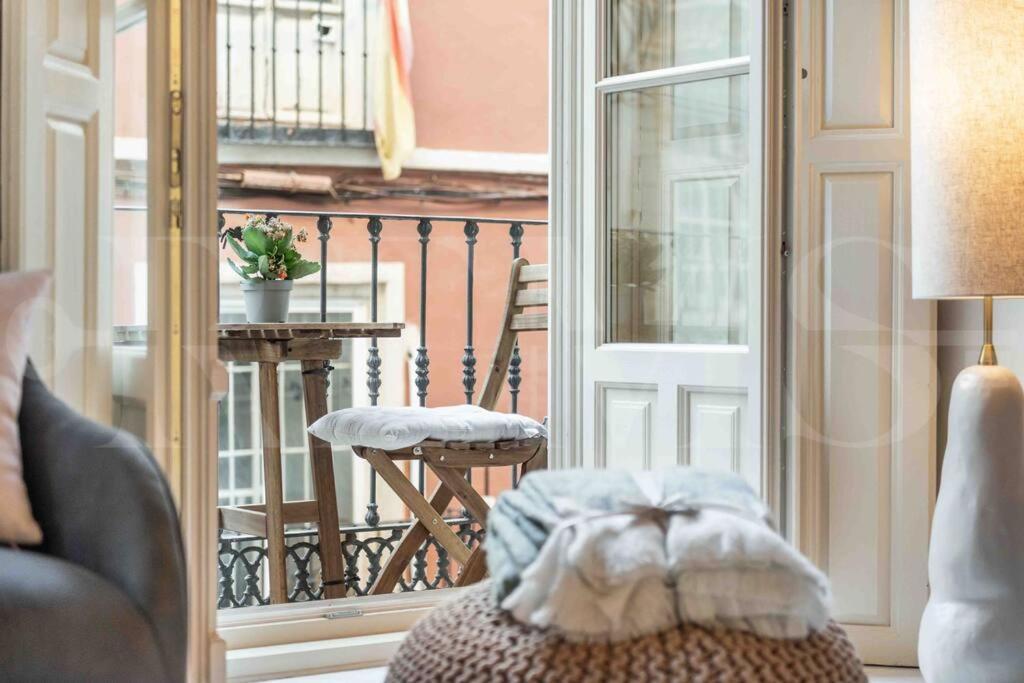 Luxurious In Center With Parking By Rems Malaga