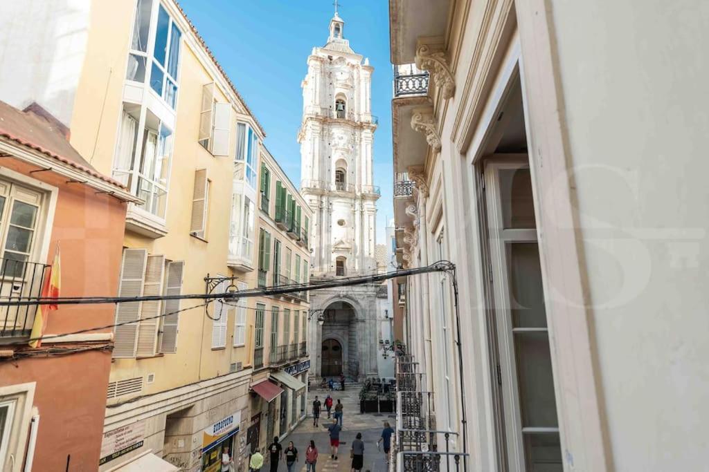 Apartment Luxurious In Center With Parking By Rems Malaga
