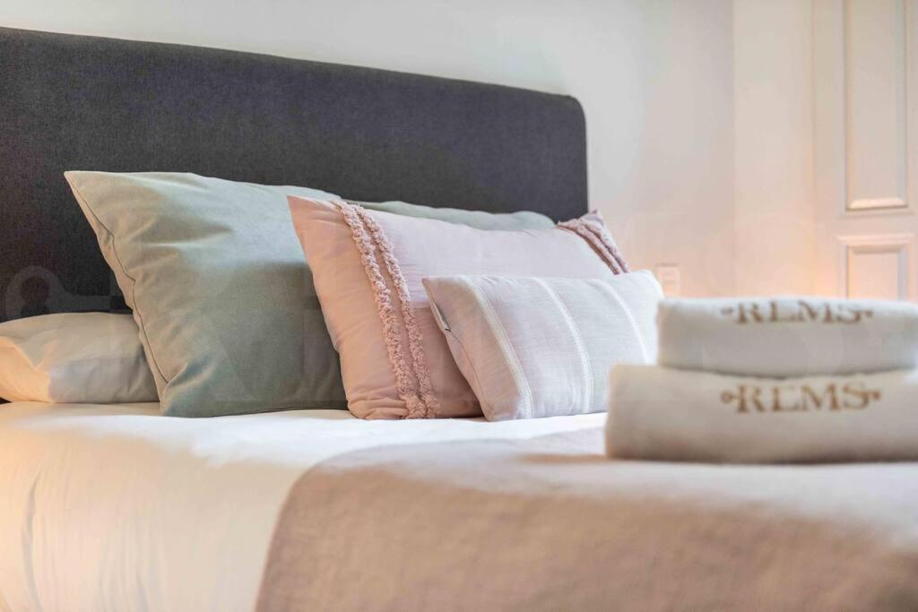Luxurious In Center With Parking By Rems * Malaga