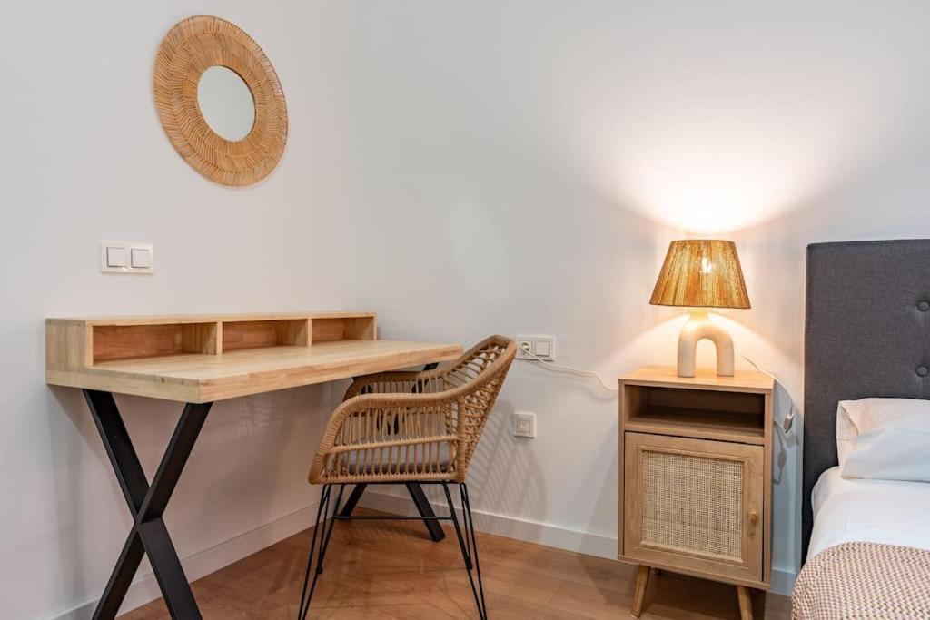 Premium Flat In Center With Free Parking Apartment