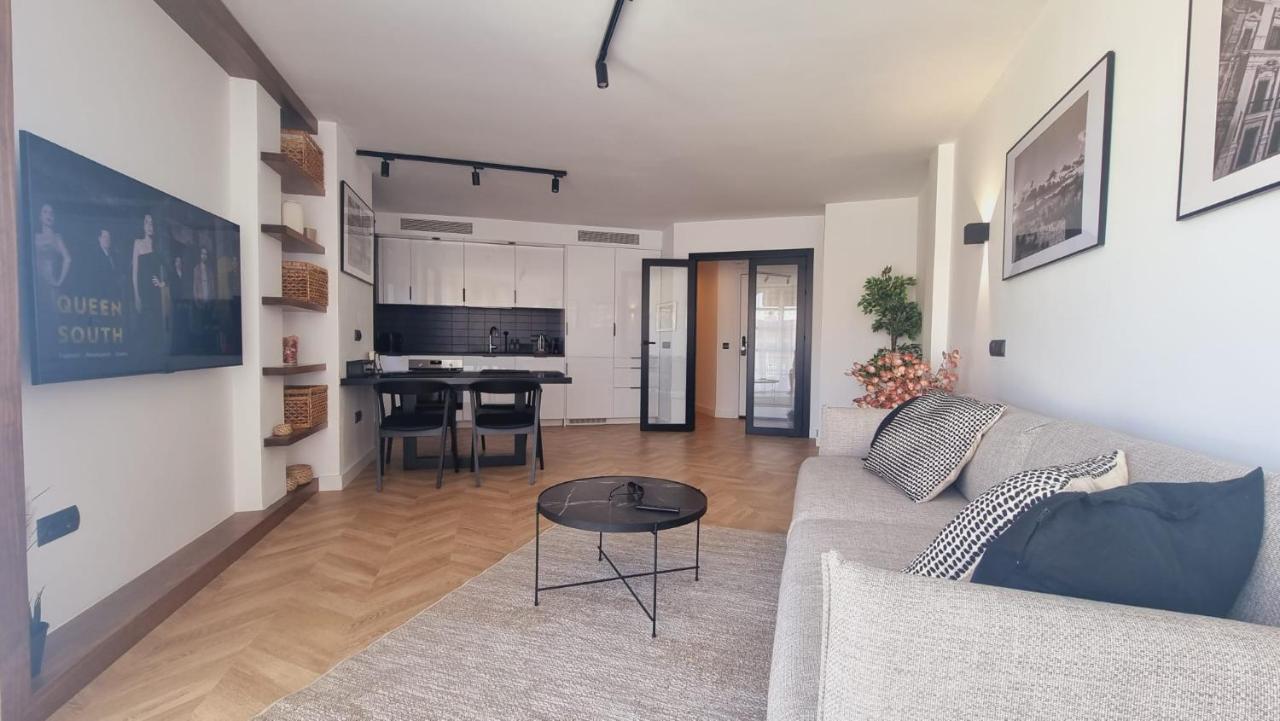 Apartment Luxe In Het Centrum Met Gratis Parkeerplek! Málaga