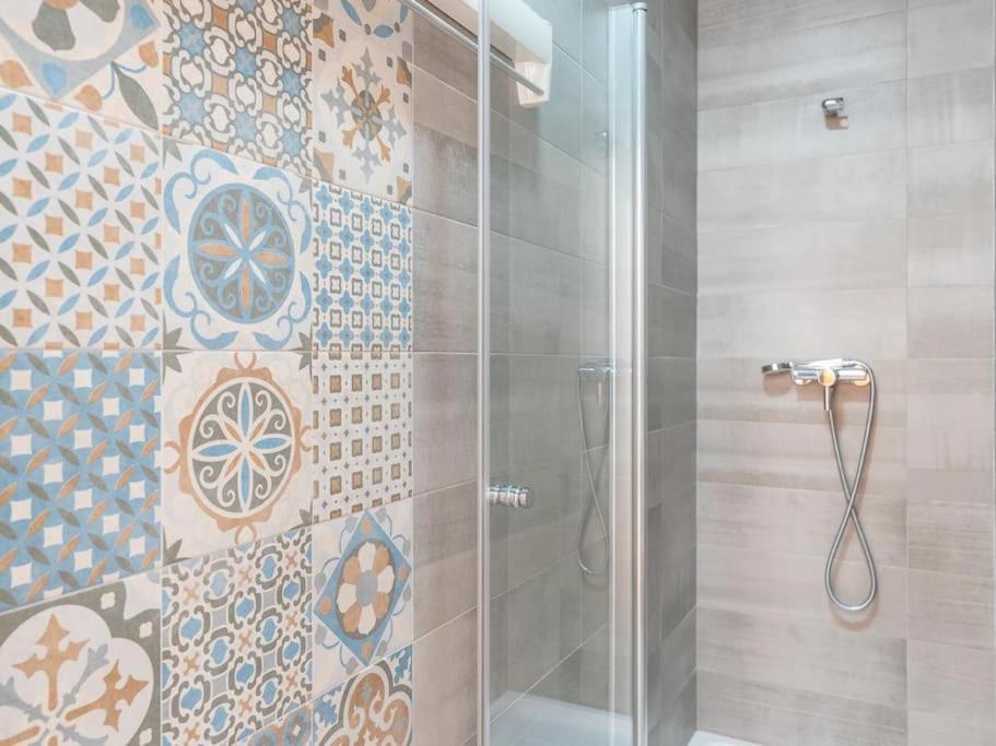 Apartment Nino De Guevara's Andalusian Charm: The Essence Of City Center *