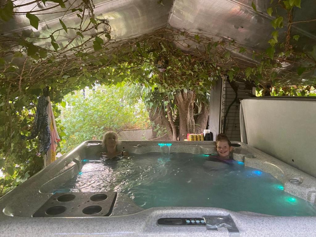 El Rio,, La Casita One Of 2 Self Catering Studios. Pool And Hydrotherapy Jacuzzi *