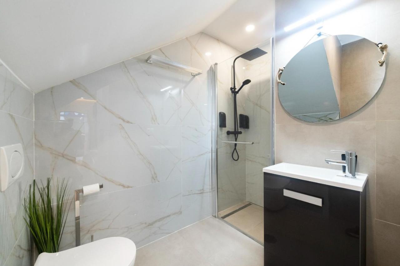 Luxury Jacuzzi Apartment