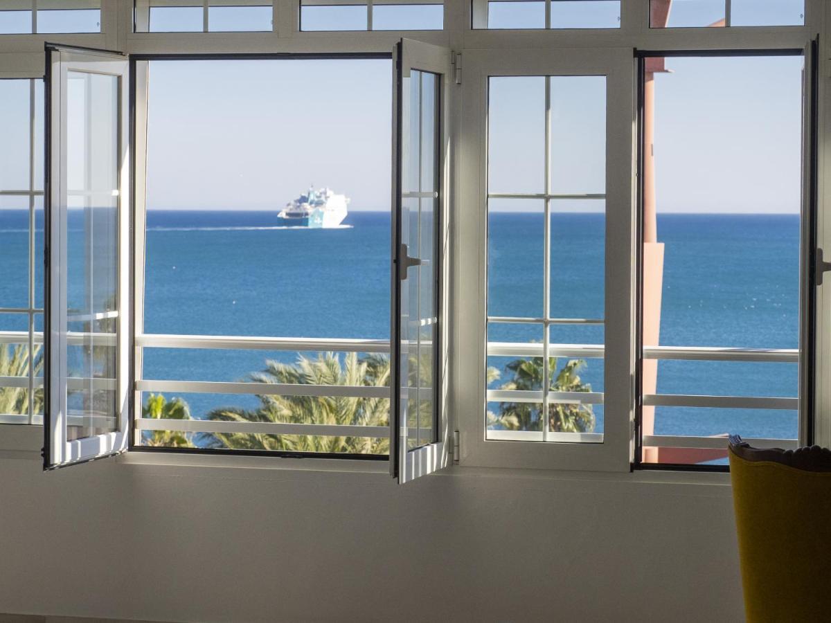 Cubo's Seaview Port & Free Parking Apartment Málaga