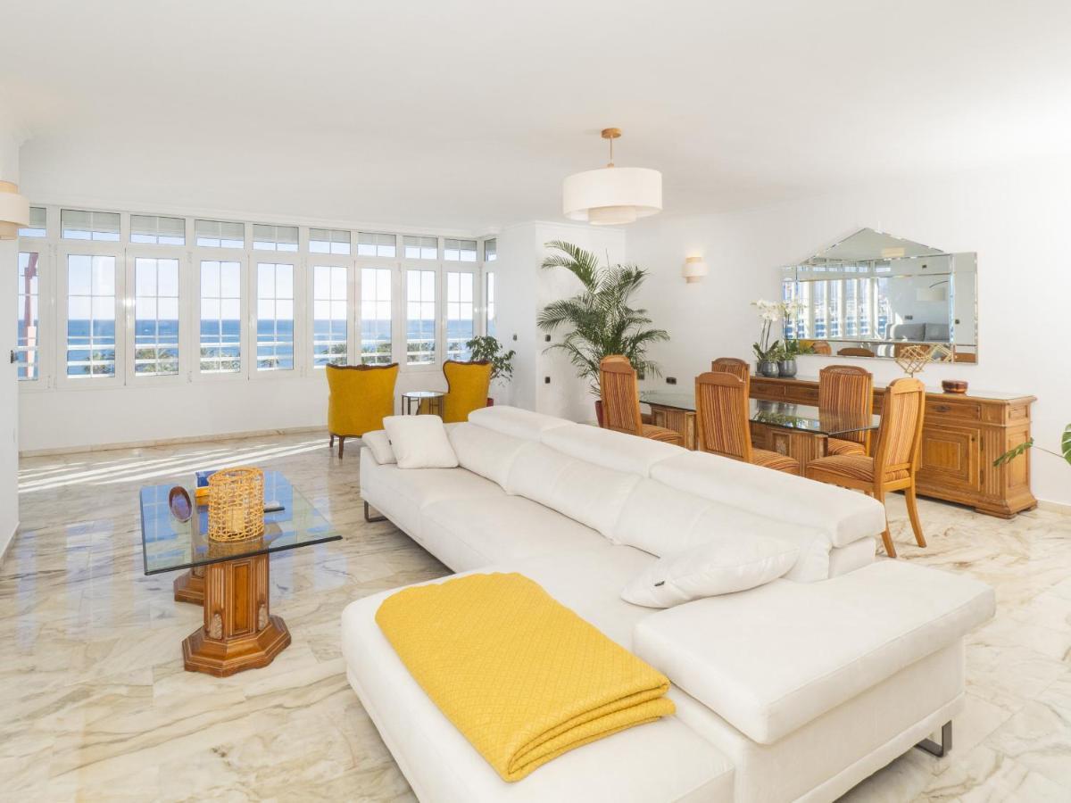 Cubo's Seaview Port & Free Parking Apartment