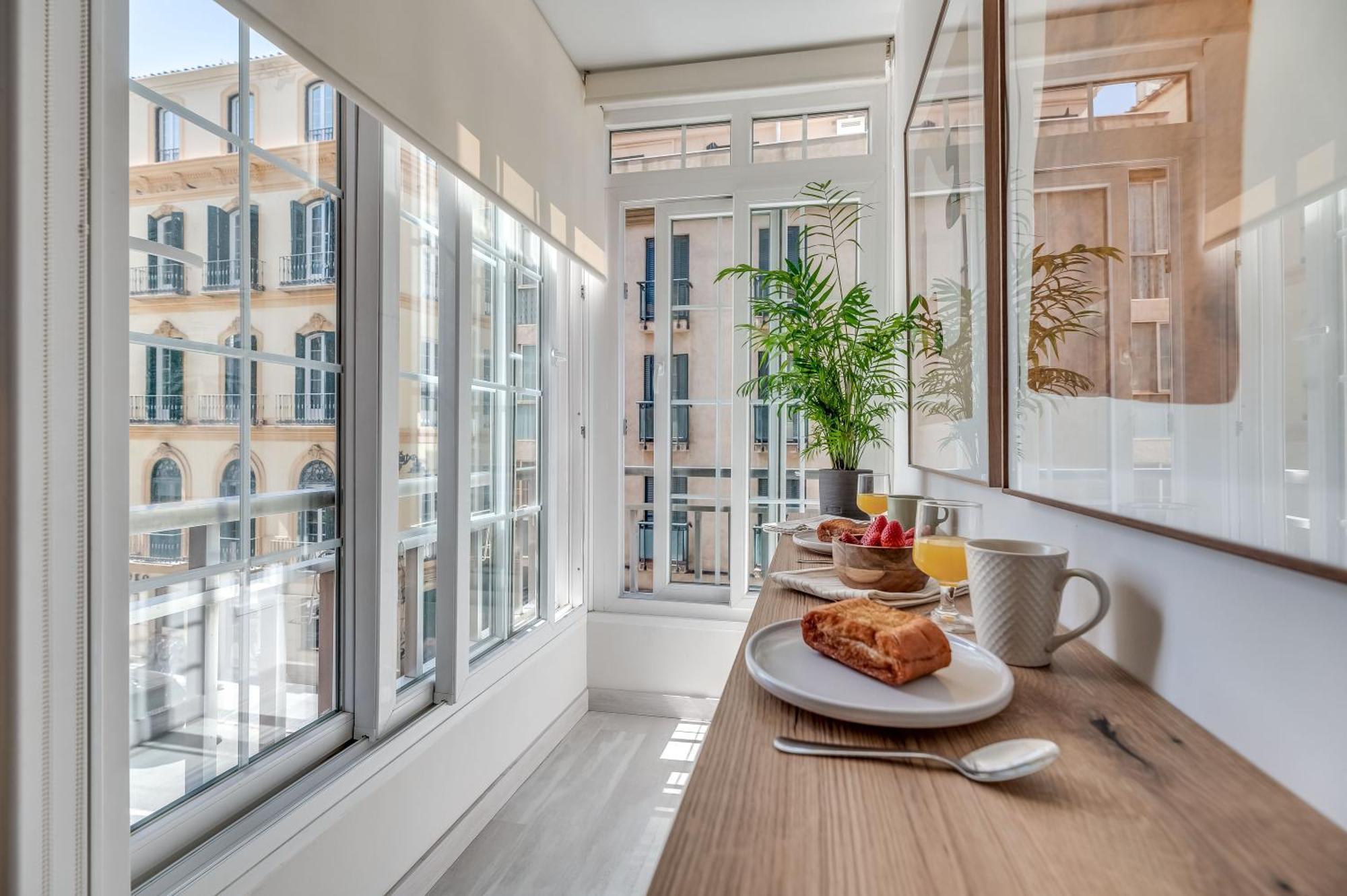 Victoria 16 Premium By Nagoa Homes Apartment