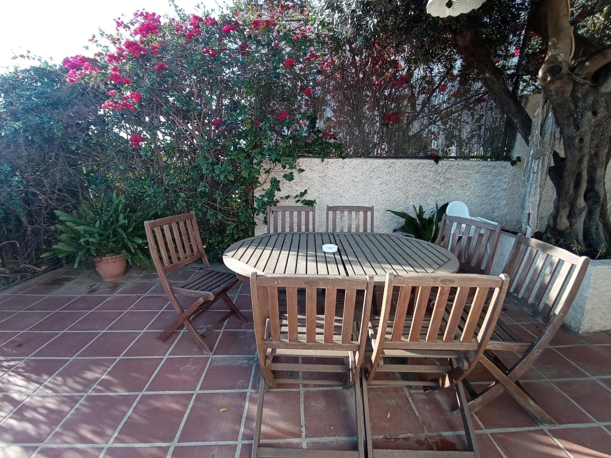 En Con Piscina Apartment *