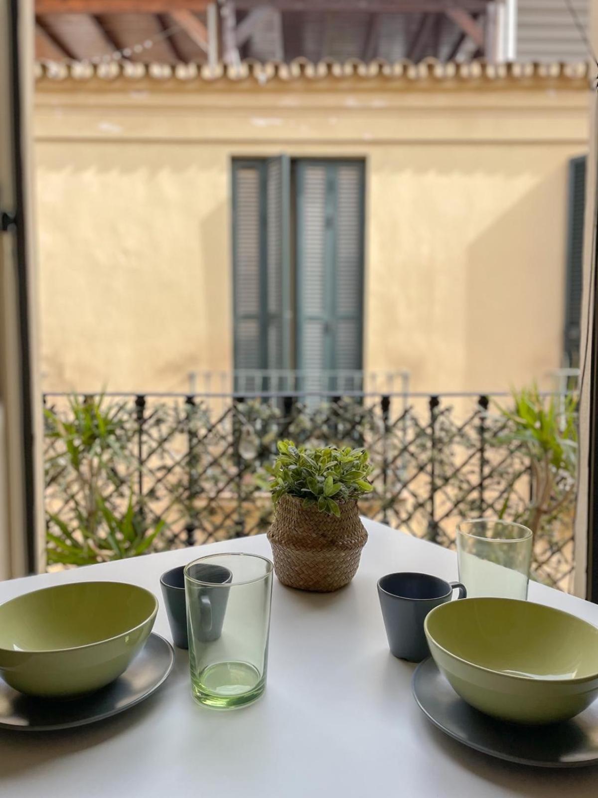 Plz De La Merced Solera Apartment *