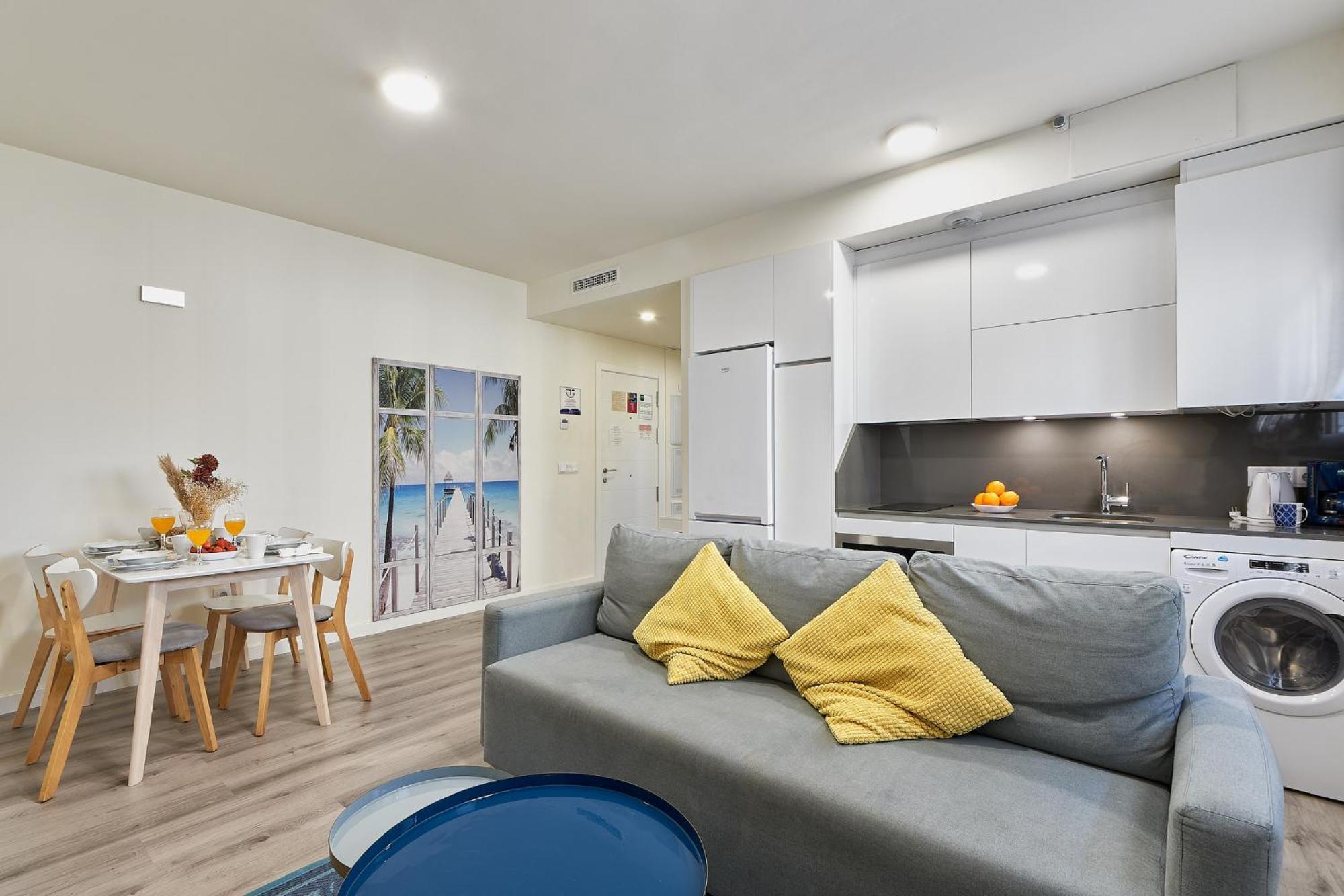 Apartment Maser Station *