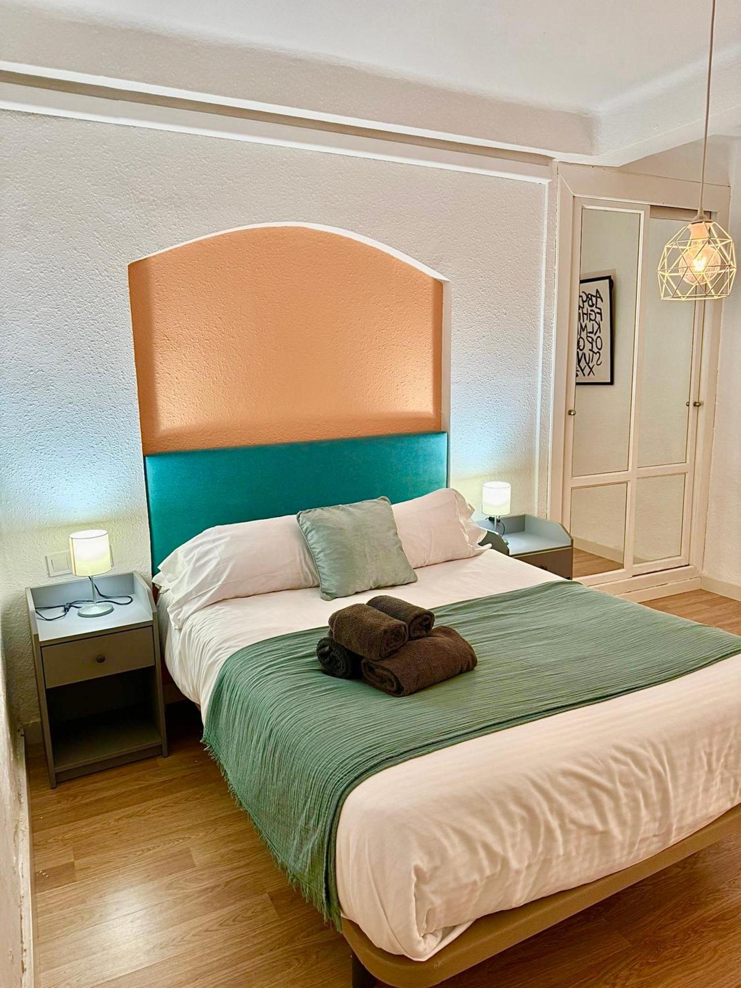 Apartment Holidays2malaga 2 Bedroom Armengual De La Mota Close Shopping Center *